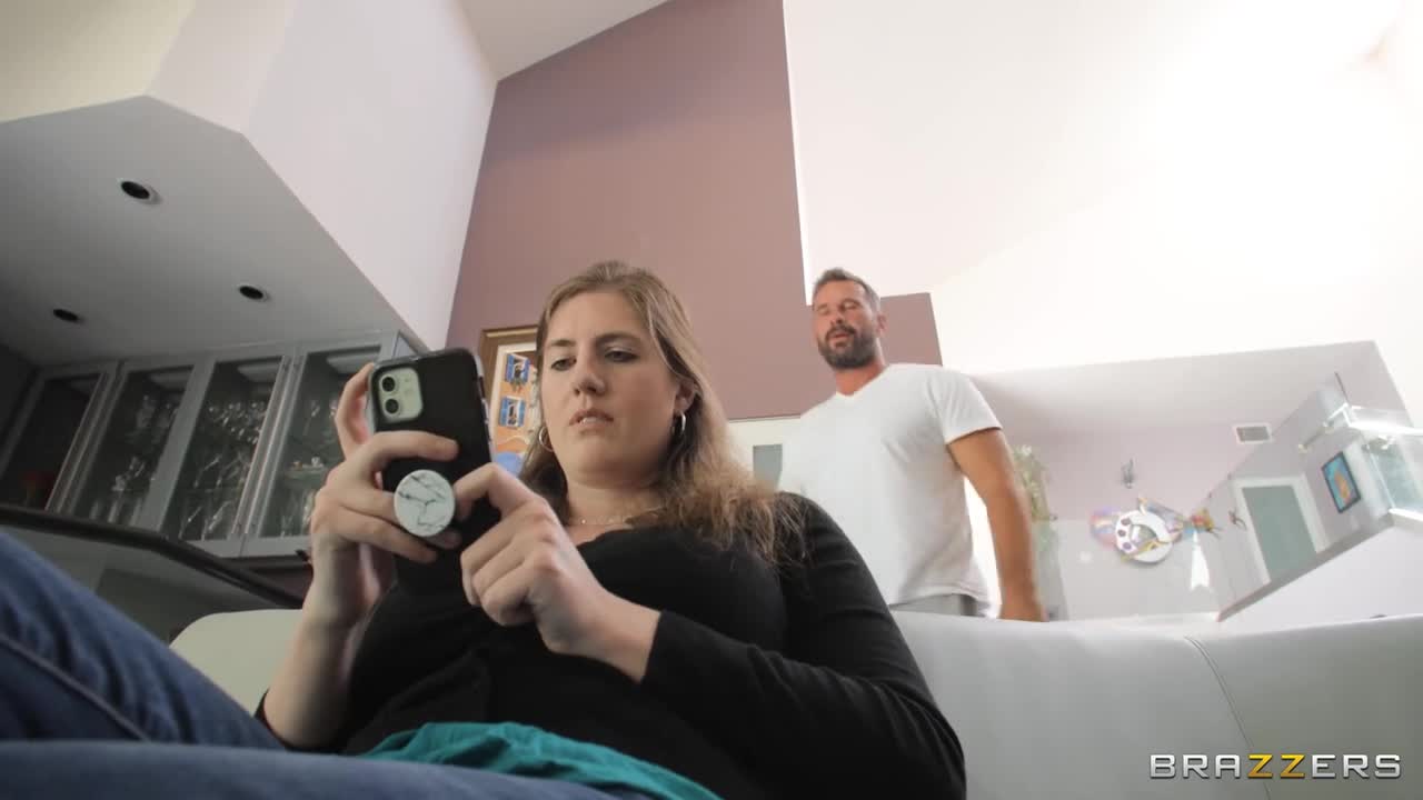Delivery Driver Dicked Down (33:38) | ePornFresh.