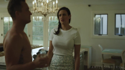 Penny Barber in Mothers-In-Law Episode 4