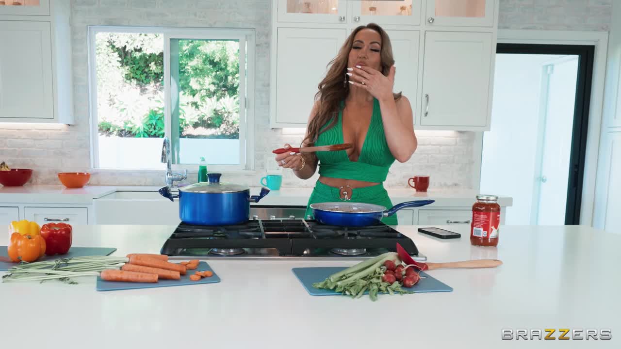 Mother-In-Law’s Sunday Sauce (38:26) | ePornFresh.