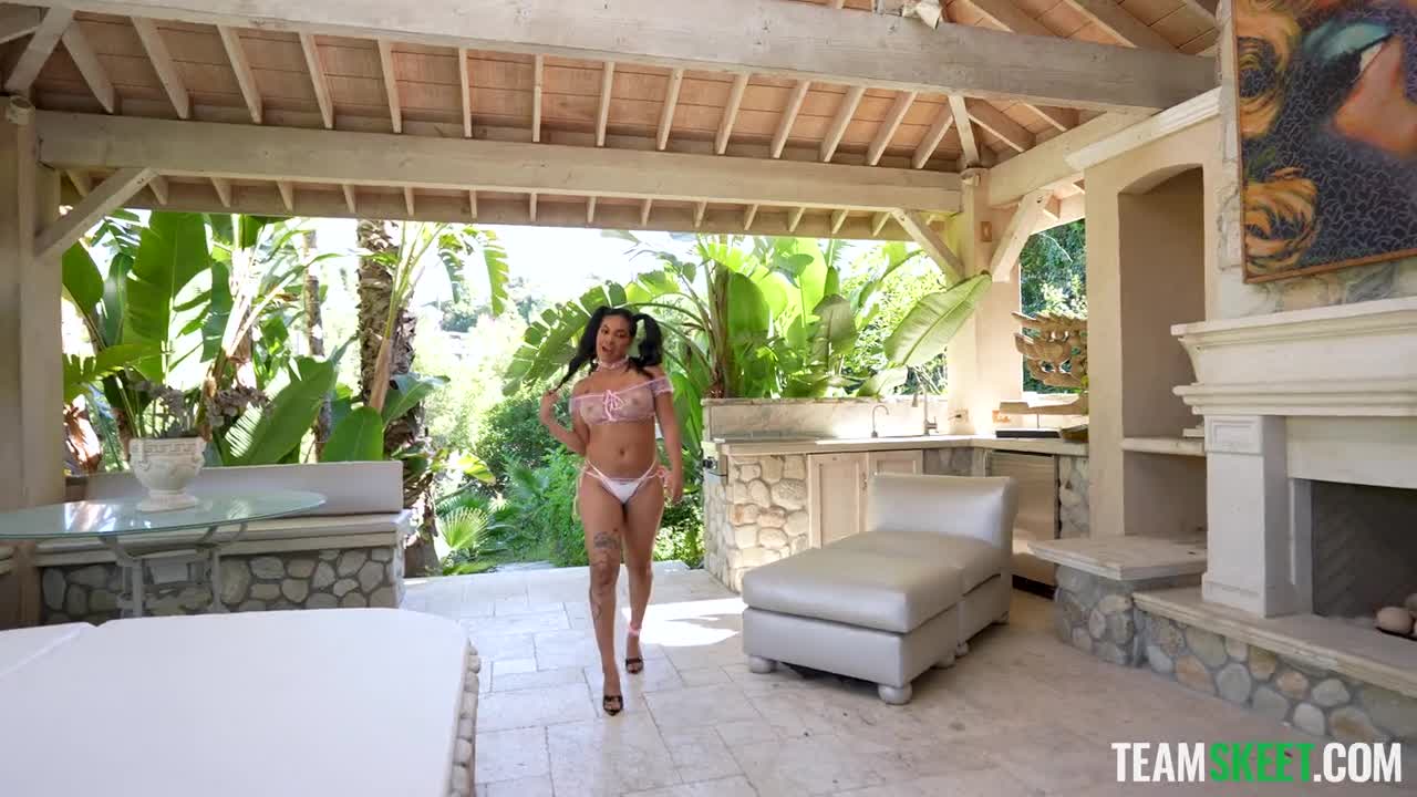 Staring at My Huge Tits? (42:24) | ePornFresh.