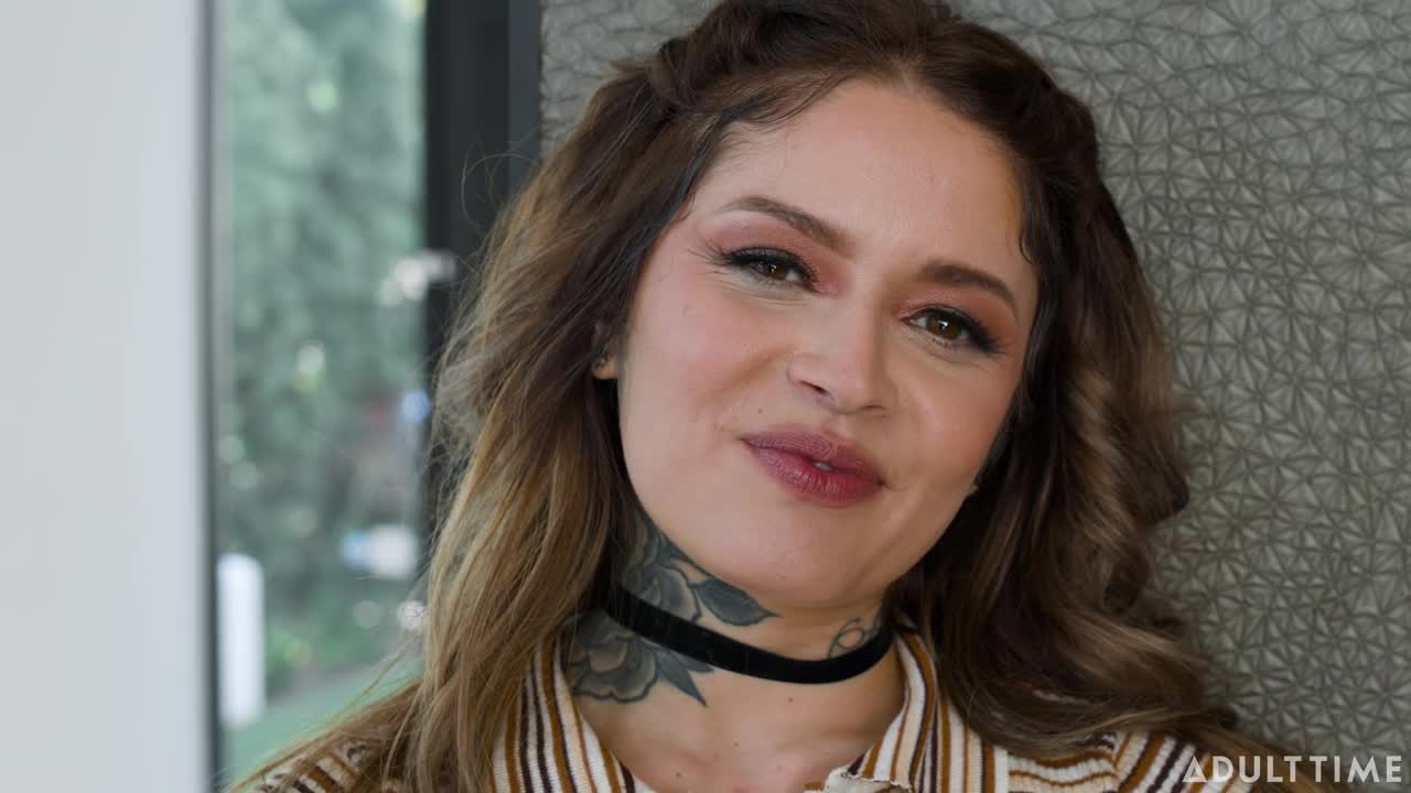 Up Close with Vanessa Vega (38:11) | ePornFresh.