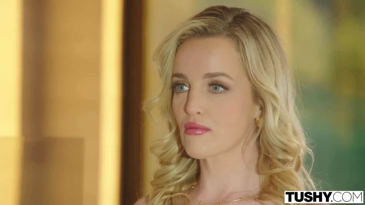 Blonde MILF Charlie Fulfills Her Insatiable DP Desire (39:29) | ePornFresh.