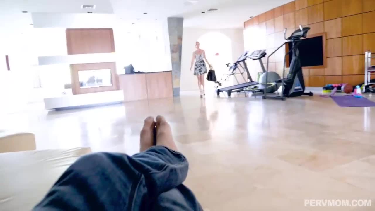 in Fresh from her shower, my stepmom laid out on the massage table and called me over. She proceeded to take my fingers into her mouth, sucking on them one by one (08:00) | ePornFresh.