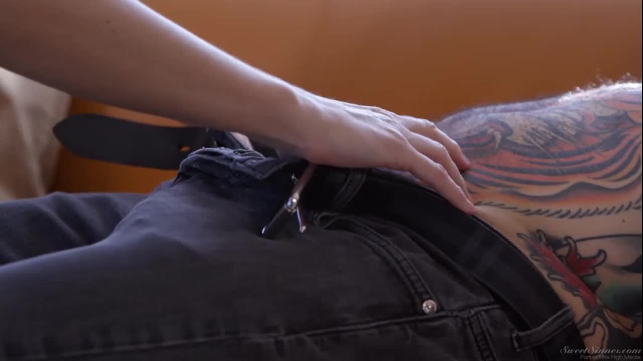 India Summer in After Hannah's patient, Ethan, shares some revealing journals about his obsession with her, she confides in him one of her own dark secrets (06:15) | ePornFresh.