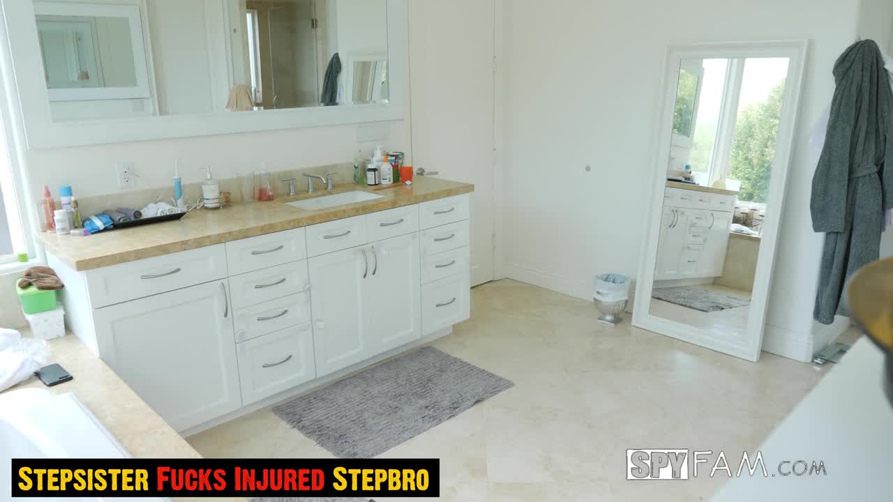 Megan Winters in Stepsister helps her brother who has fallen after a bath. She see’s his big dick and decides she wants to fuck him. (15:55) | ePornFresh.