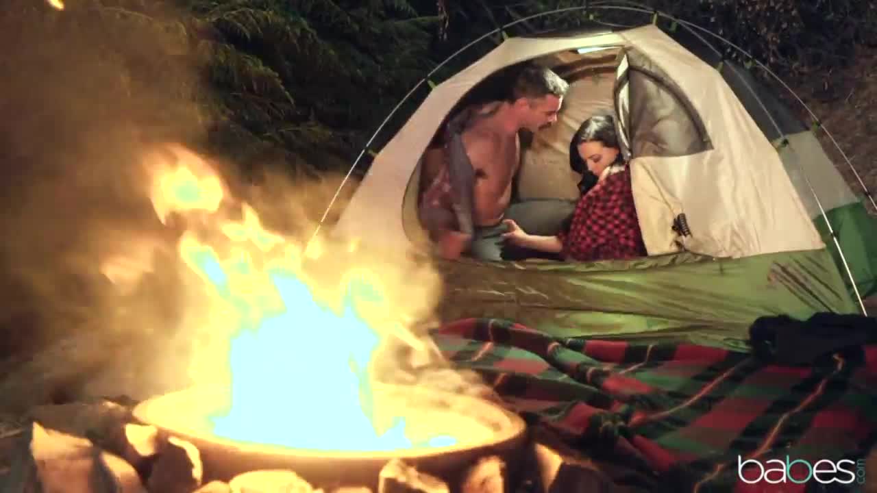 Whitney Wright in Whitney has always loved the freedom of camping alone in the wilderness, especially of getting to walk around naked in nature, but when she's having trouble getting her campfire lit  (08:00) | ePornFresh.