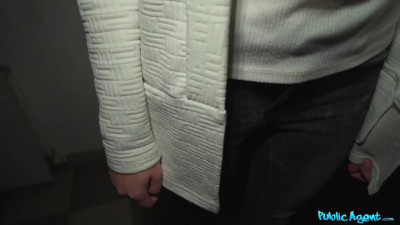 Luna Dark in I Want You to Sing to My Dick