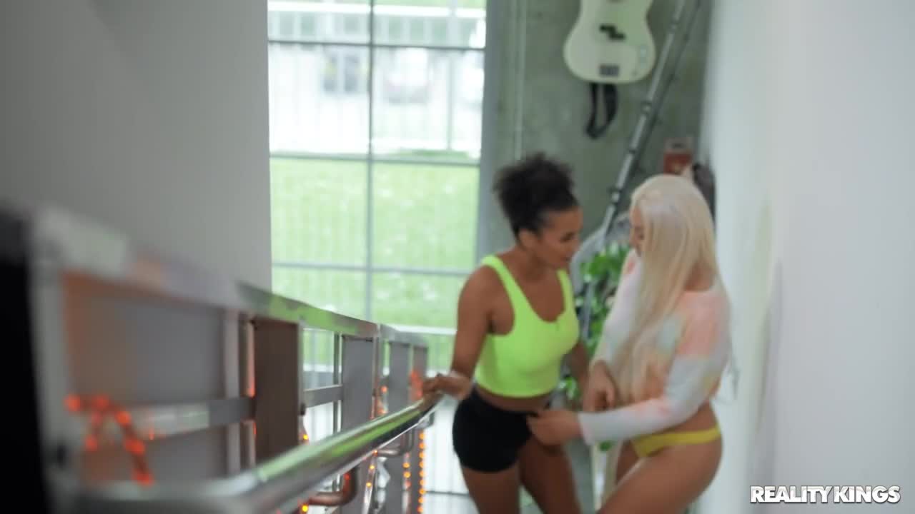 Give Her A Hand And A Cock (30:42) | ePornFresh.