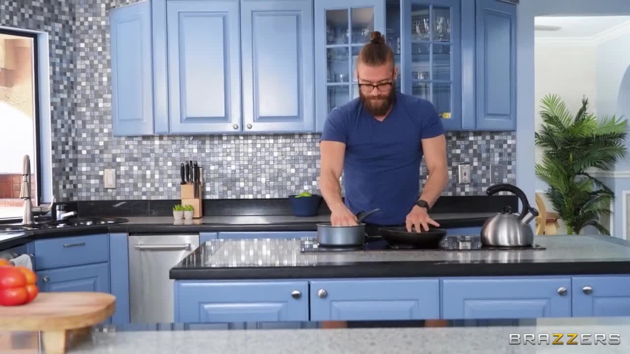 Hot for Caliente (29:30) | ePornFresh.