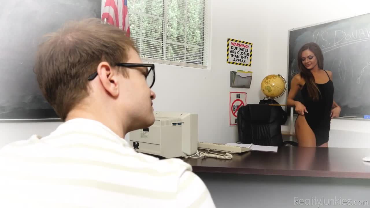 Teacher's Pet (25:56) | ePornFresh.