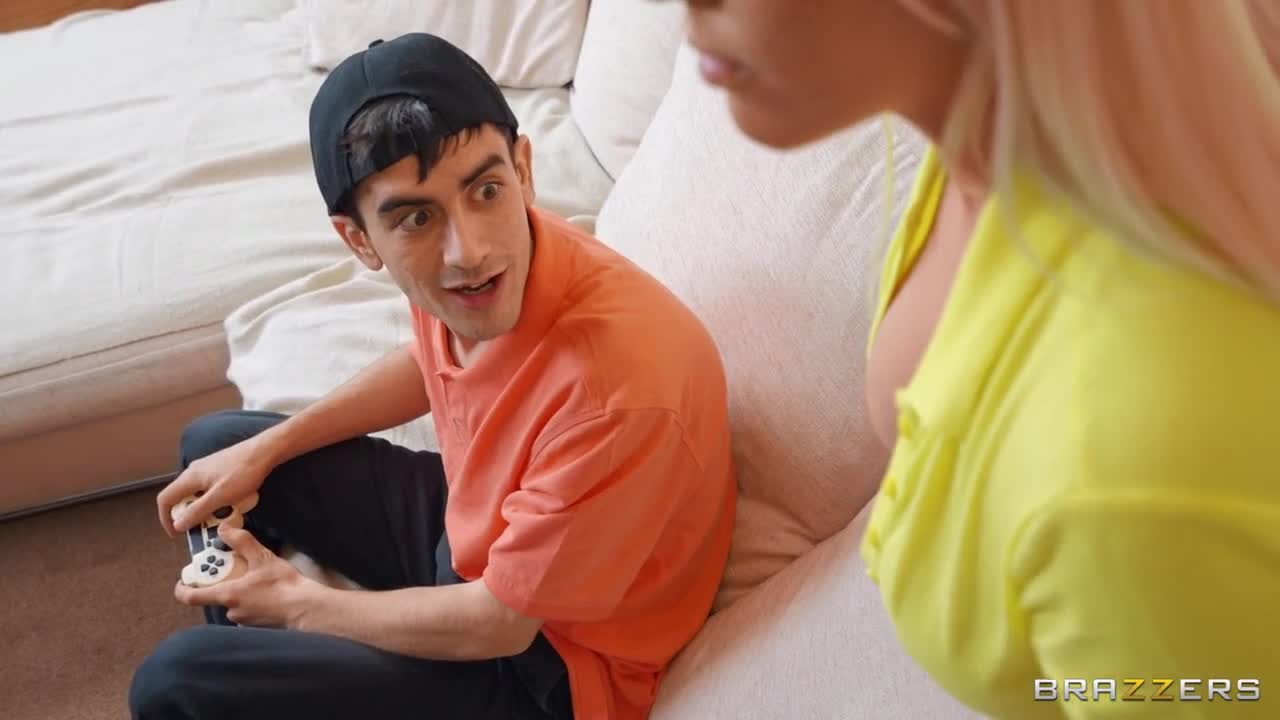 Helping Hands On Her Big Tits (41:38) | ePornFresh.