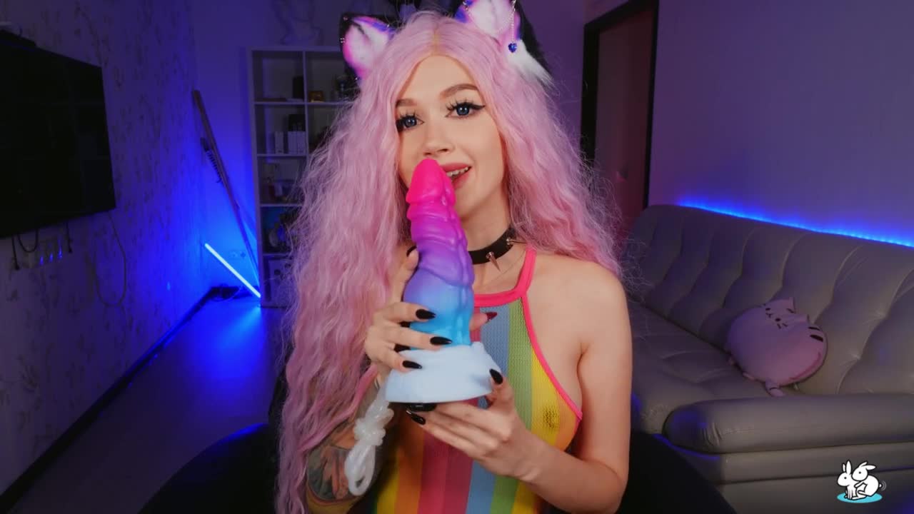 Purple Bitch In Cosplay Fucks Her Pussy With Weird Sex Toy (33:25) | ePornFresh.