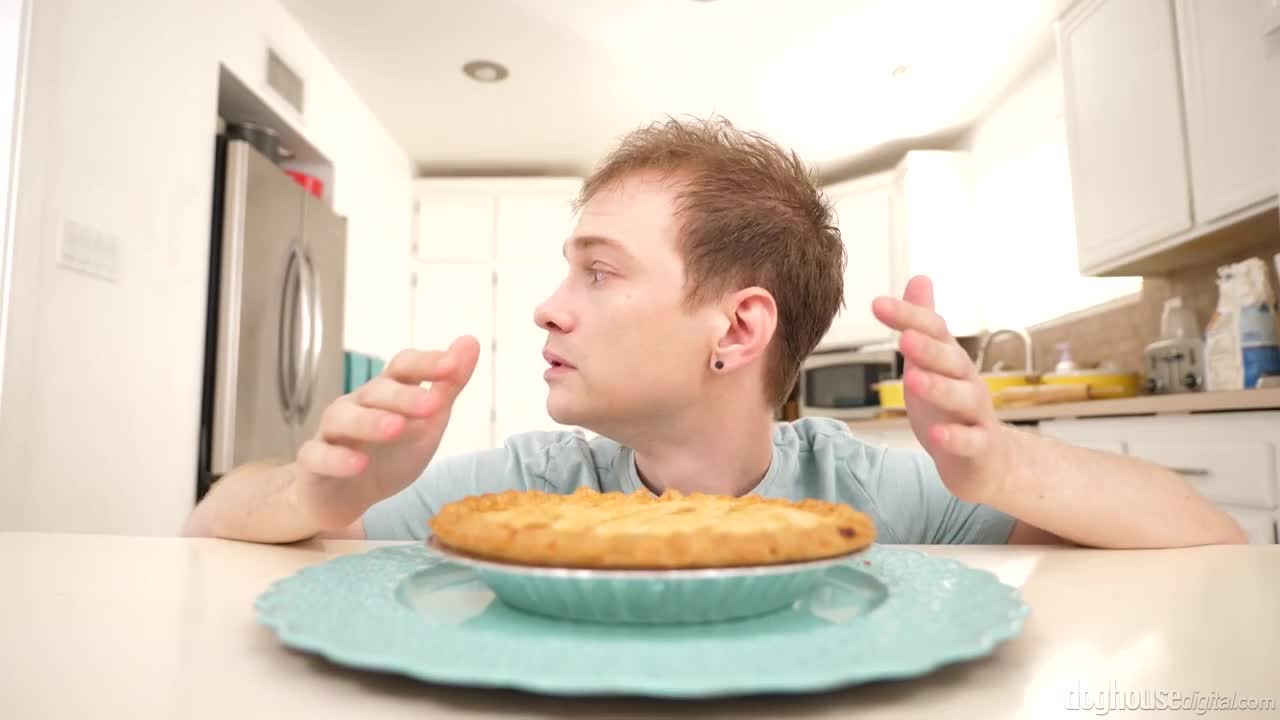 Apple Pie Guy (23:30) | ePornFresh.