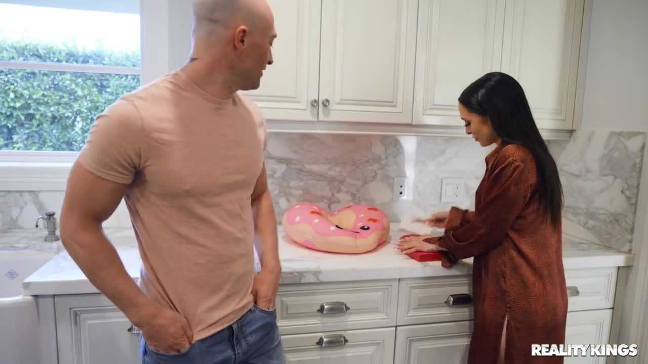 All I Want For Valentine's Is Dick (37:20) | ePornFresh.
