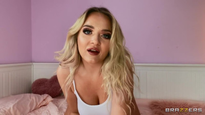 Lana's Big Natural Titty Tease