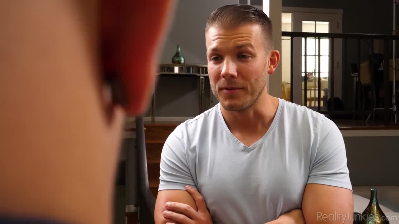 My Siters a Shop Lifter (23:05) | ePornFresh.