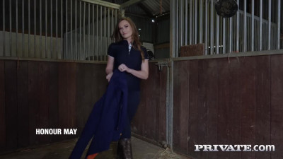 Honour May Rides at the Stable