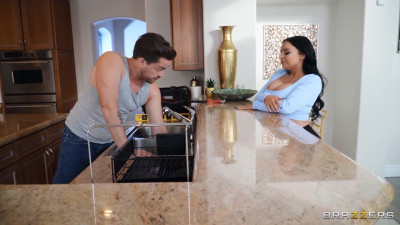 Handyman Stepdaddy Gets Fucked