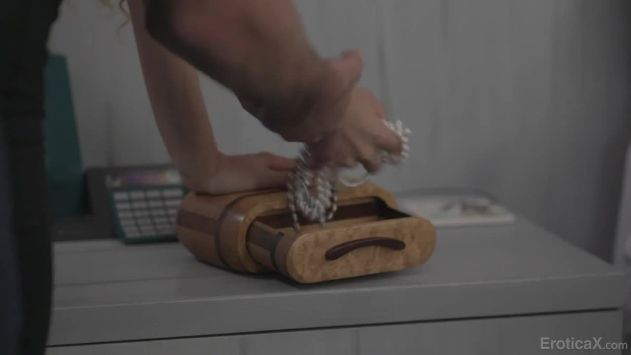 Красивая девочка Сесилия отдается Лукасу Фросту (09:59) | ePornFresh.