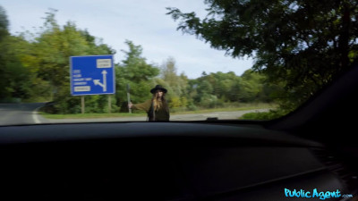 Hitchhiker sucks big dick for ride