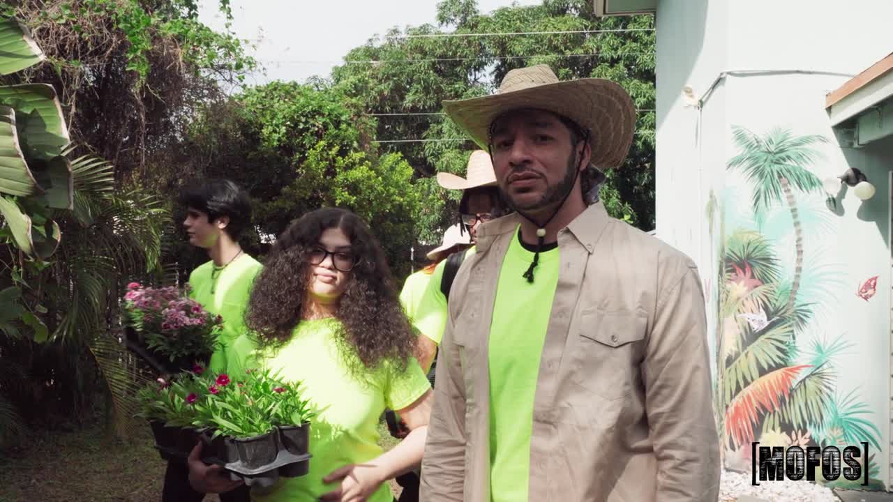 Yard Workers (42:36) | ePornFresh.