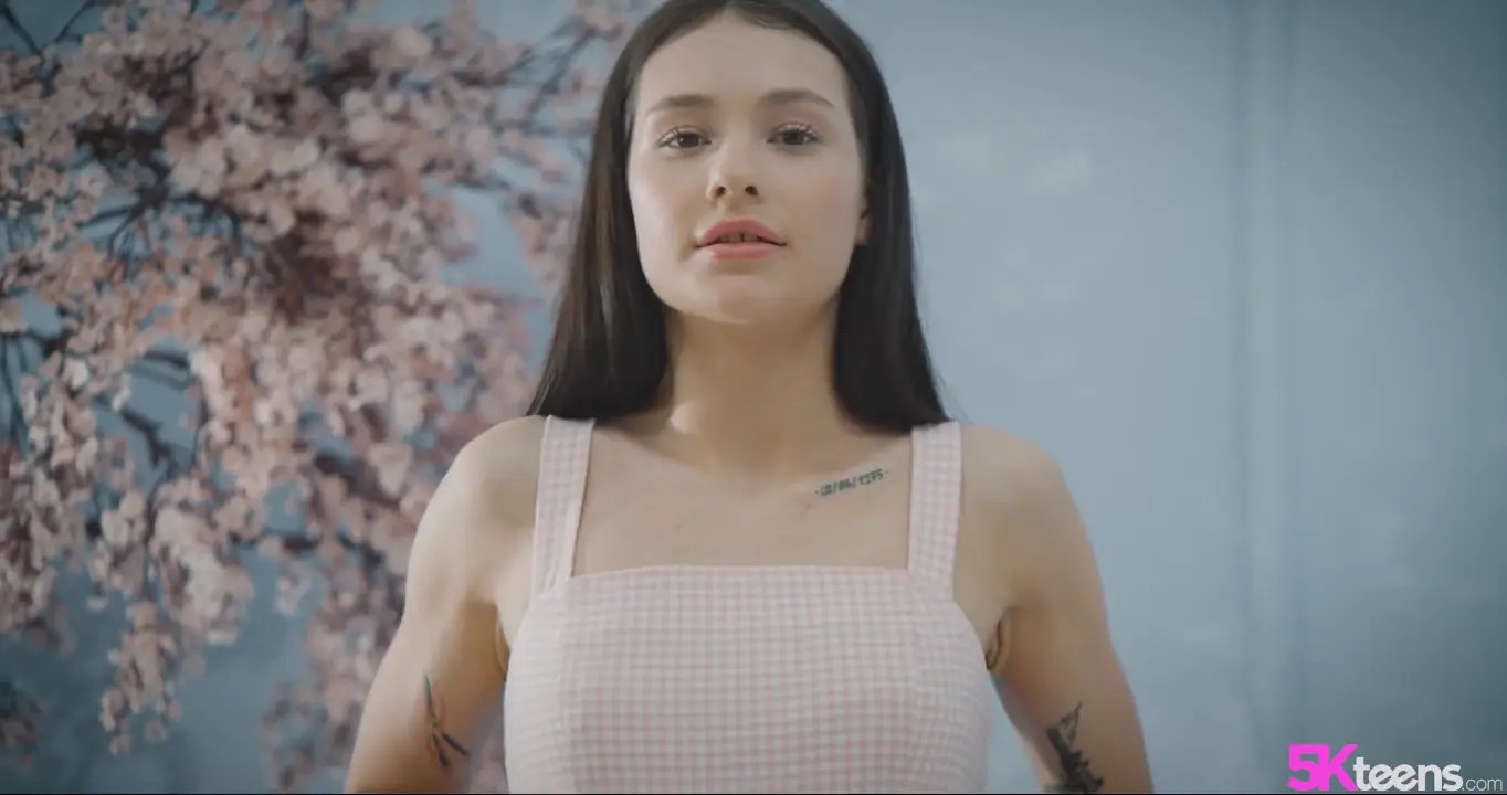 Pretty and Petite Matty Perez (44:38) | ePornFresh.