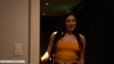 Keira Croft gives fan a real life dick rating in his hotel
