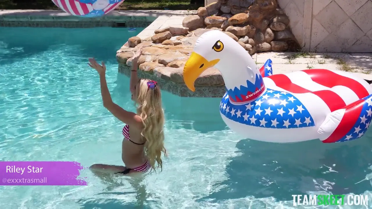 Fun in the Sun Outdoor Sex (36:29) | ePornFresh.