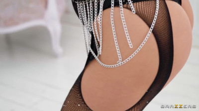 Fucking Josephine's Juicy Juggs
