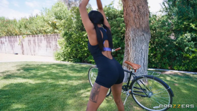 Cyclist Sweat Leads To Shower Sex