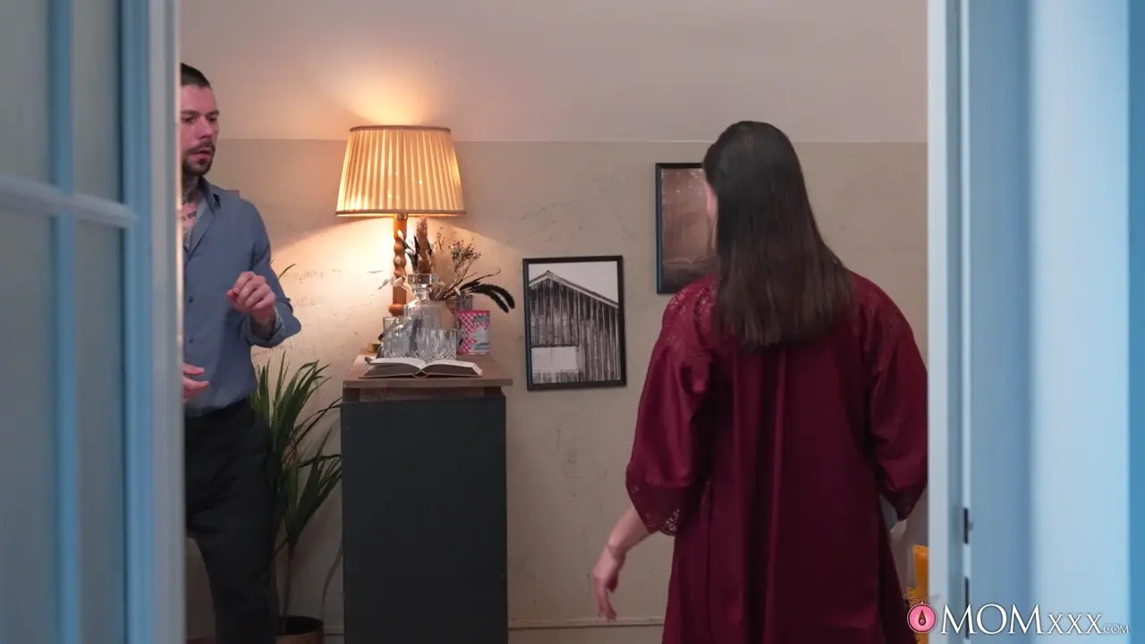 MILF orders hotel creampie (24:43) | ePornFresh.