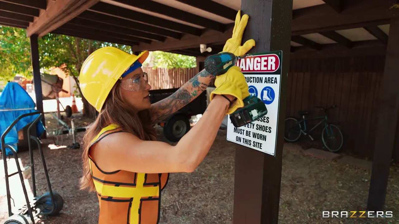 Cockstruction Crew (29:48) | ePornFresh.