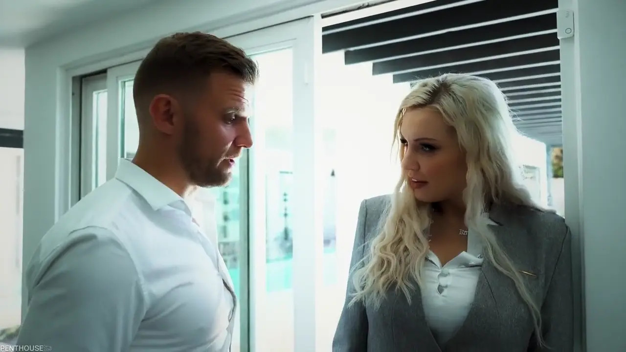 KENZIE TAYLOR DOES DIRTY XXX BUSINESS (30:38) | ePornFresh.