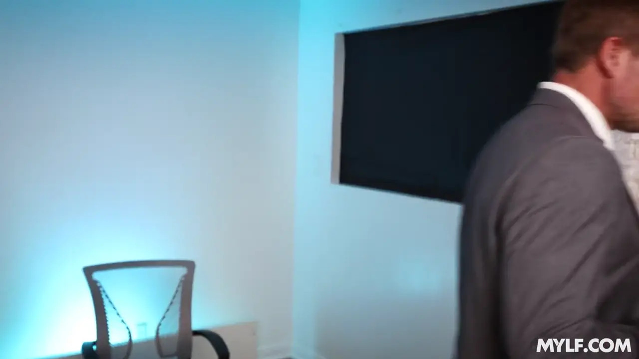 Basic Milf-stinct (Basic Instinct Parody) (27:44) | ePornFresh.