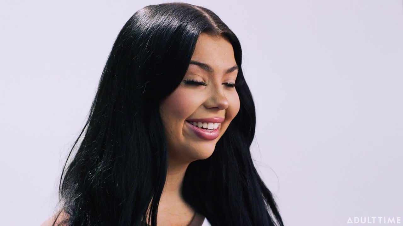 How Women Orgasm - Holly Day (17:30) | ePornFresh.