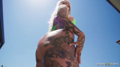 Tattooed Bombshell’s Gaping Anal
