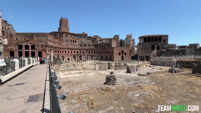 When in Rome: I Fuck a Stranger in Italy!