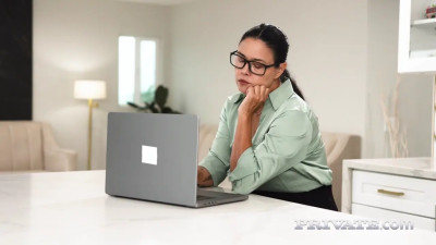 What to do when your boss calls an urgent meeting