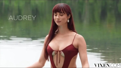 Gorgeous Redhead Has Steamy Outdoor Sex