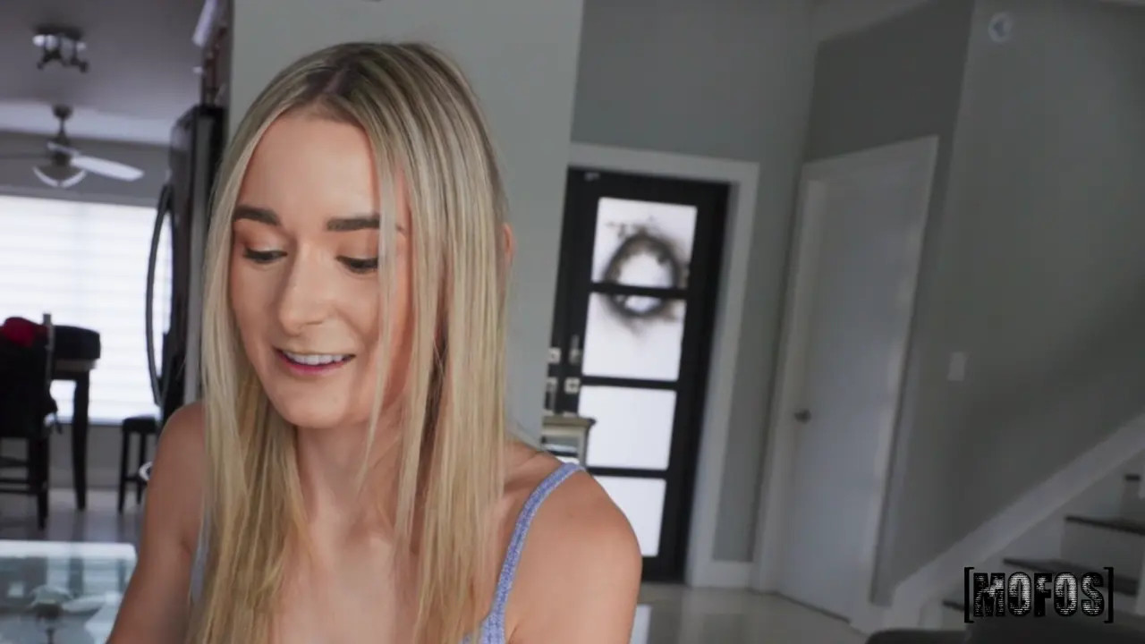 Morning Muffin and Muff (21:32) | ePornFresh.
