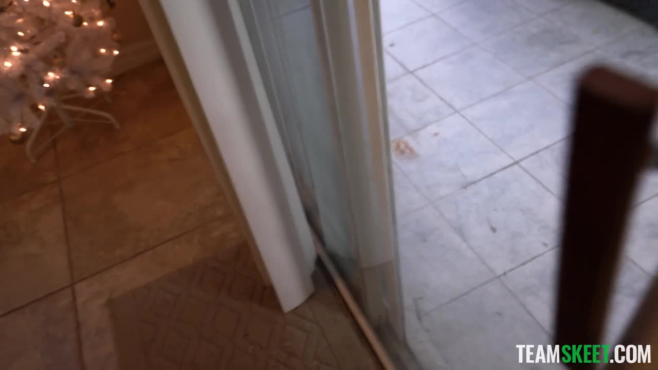 Big Dick Beats Boyfriend (54:50) | ePornFresh.