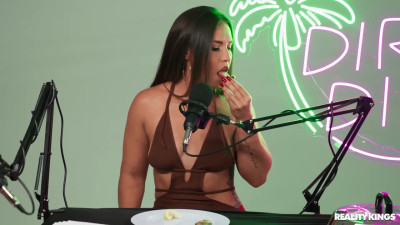 Dirty Dish: Kelsi Monroe