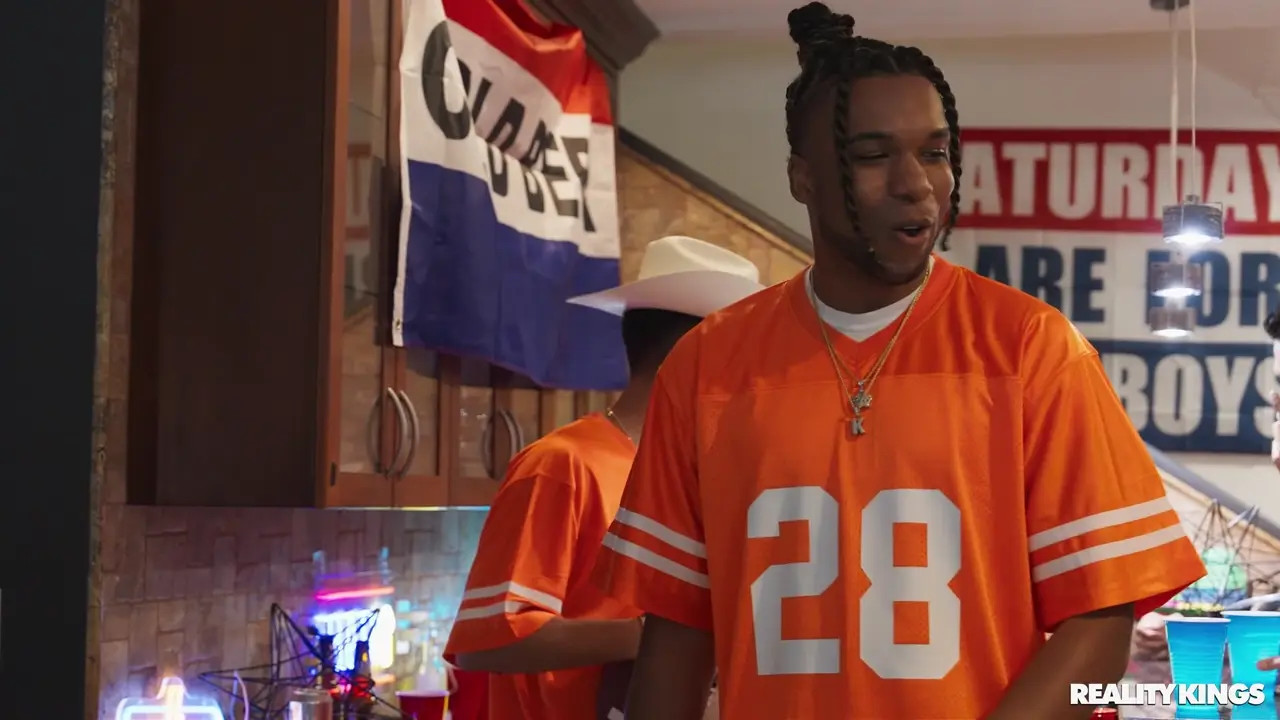 Blow Bang Baddie (48:13) | ePornFresh.