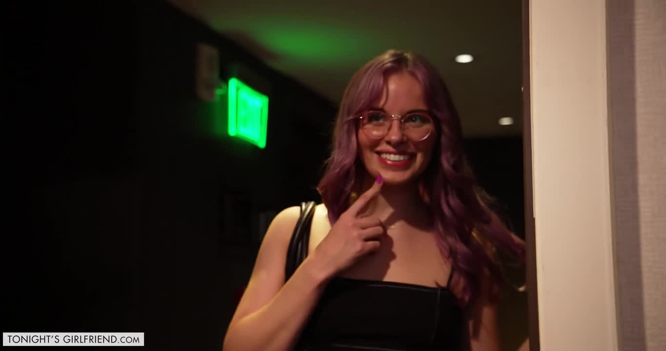 Creator Bobbie Lavender Gets Extra NaughtyPublisher (55:23) | ePornFresh.