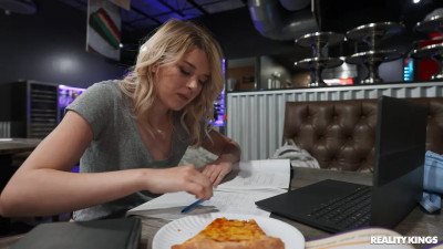 Pizza Shop Study Break