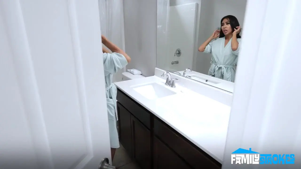 “My Favorite Step Aunt” Jealousy Leads to Threesome (Alexa Chains Debut) (01:00:45) | ePornFresh.