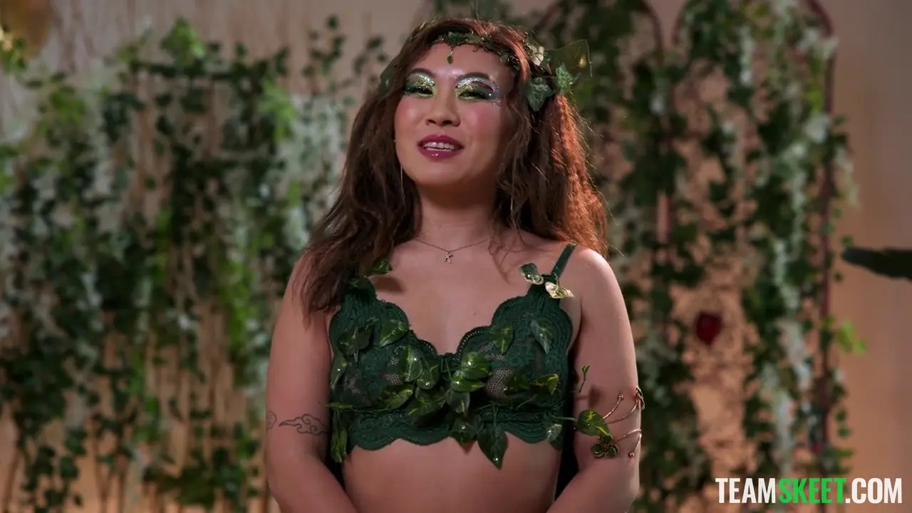 July Spotlight: Kimmy’s Little Holes Are Tight and Hungry! (36:11) | ePornFresh.