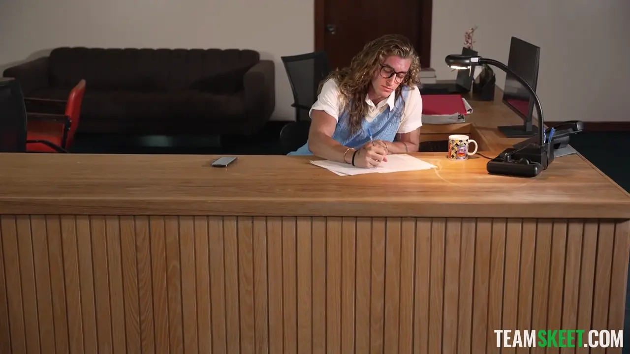 "I Found Your Nudes, Now Give Me That Golden Pussy!" (33:51) | ePornFresh.