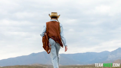 Young Cowgirl Surely Knows How to Ride