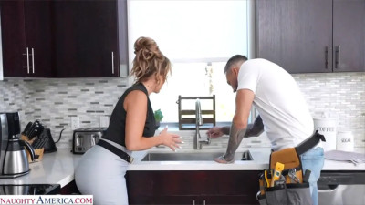 Single Mom Richelle Ryan needs a handyman to help fix her wet Milf pussy